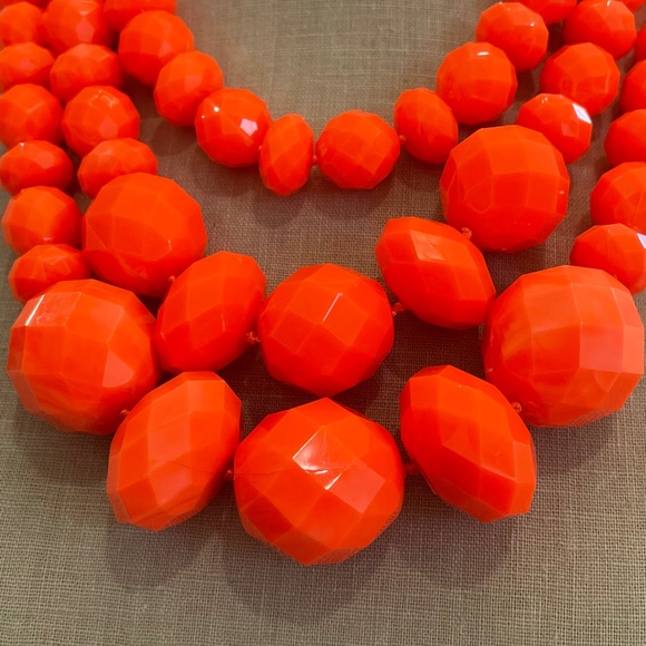 Rare & HTF Kate Spade Give It A Swirl Triple Strand Necklace in Surprise Coral - Picture 8 of 10